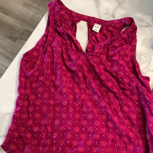 BUNDLE! Bundle of 7 tank tops! Size S,XS, M - Picture 2 of 13